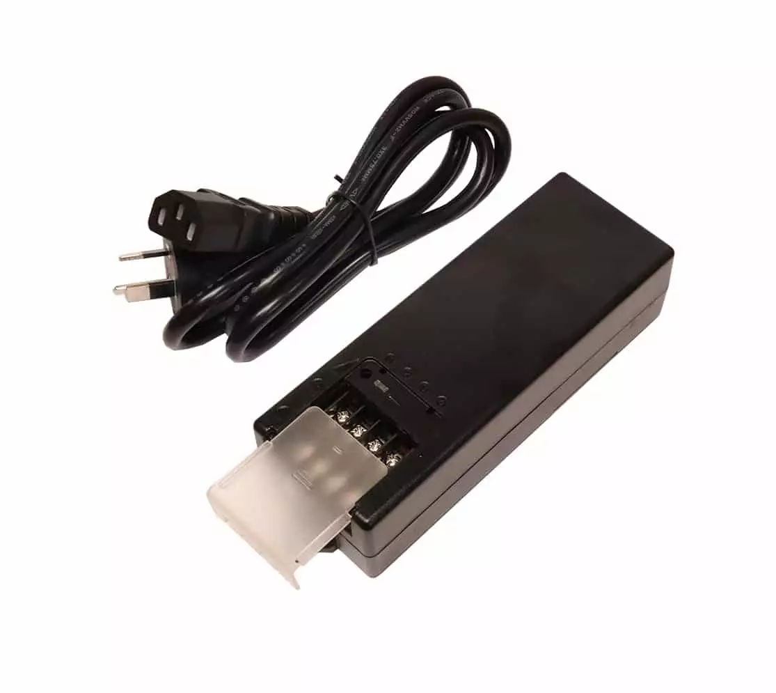 Patriot 12VDC 240VAC Power Supply 5A IEC Mains Plug 4X Output Term Strip M-DC12-5A